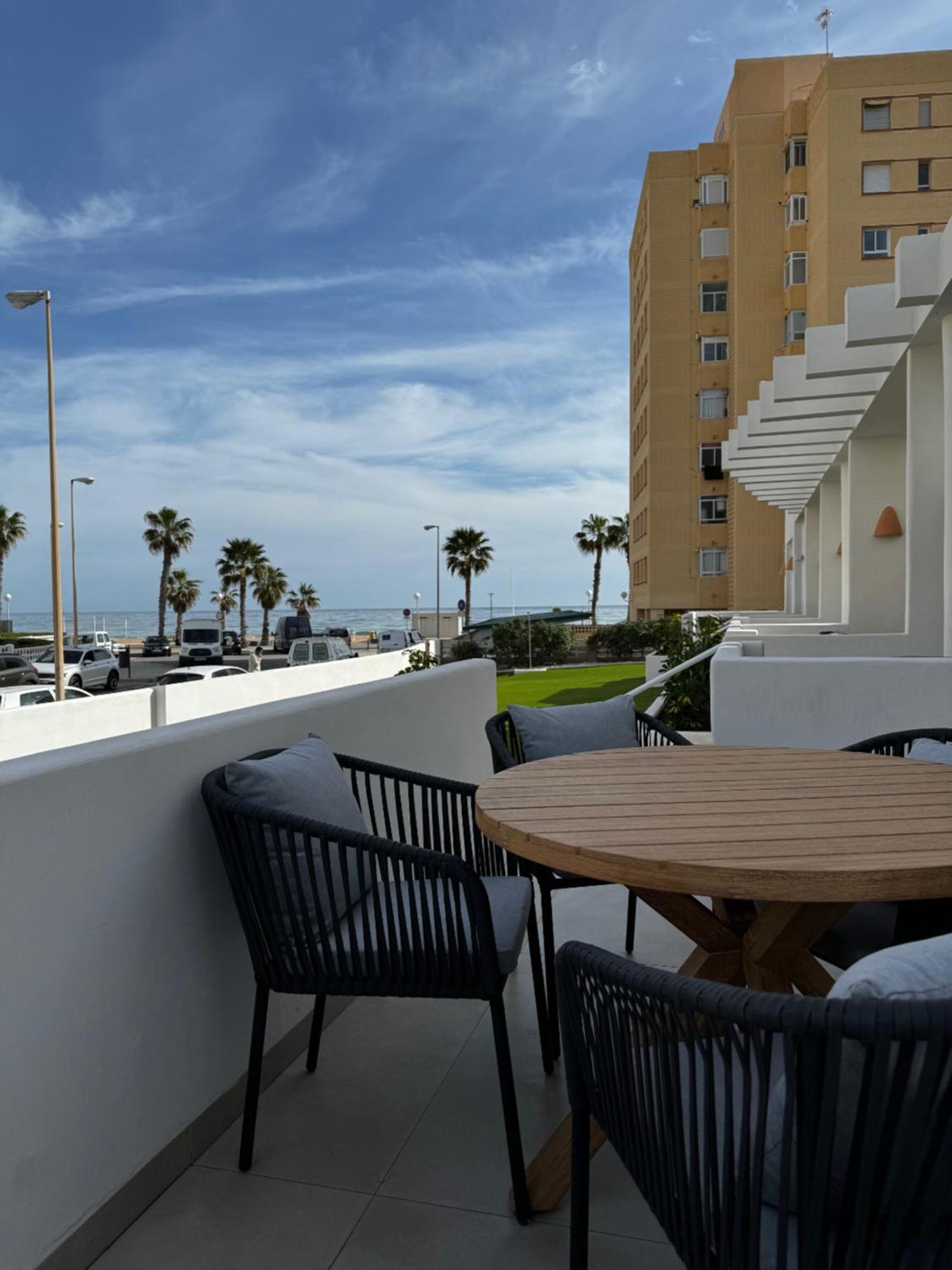 Reyes Catolicos Premium Beach, Playa Urbanova, Alicante Exterior photo